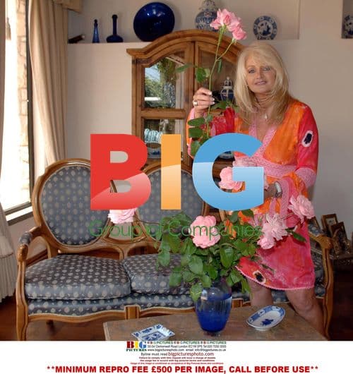 Bonnie Tyler & Husband at Home Photoshoot