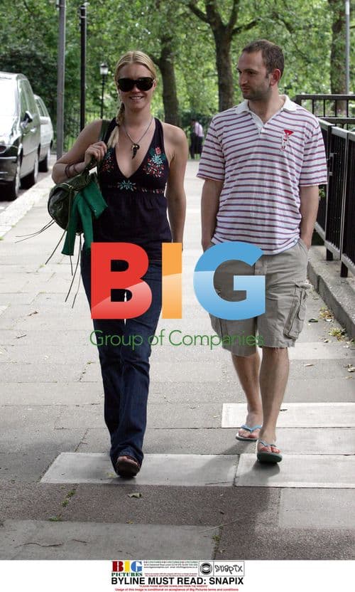 Denise Van Outen's Afternoon Stroll