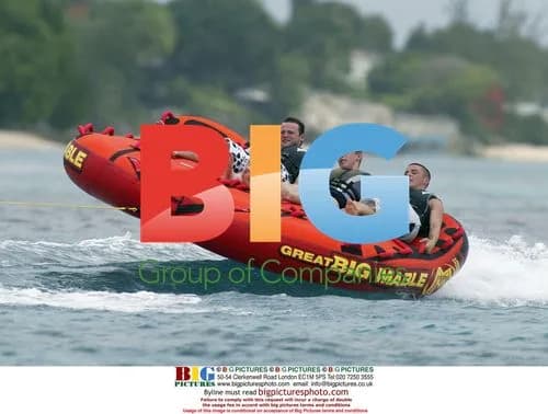 Wayne Rooney returns to Barbados resort