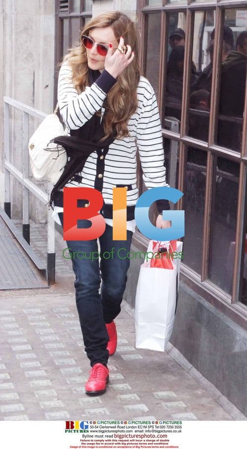 Fearn Cotton leaving Radio 1 studios