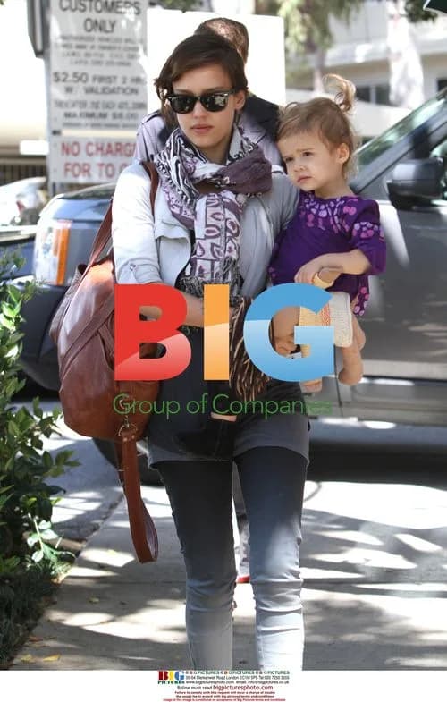 Jessica Alba and daughter at Coral Tree Cafe