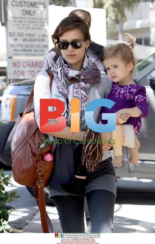 Jessica Alba and baby Honor at Coral Tree Cafe