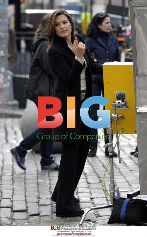 Mariska Hargitay on 'SVU' Set