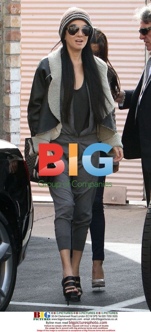 Vera Wang picks up Evan Lysacek from DWTS rehearsal