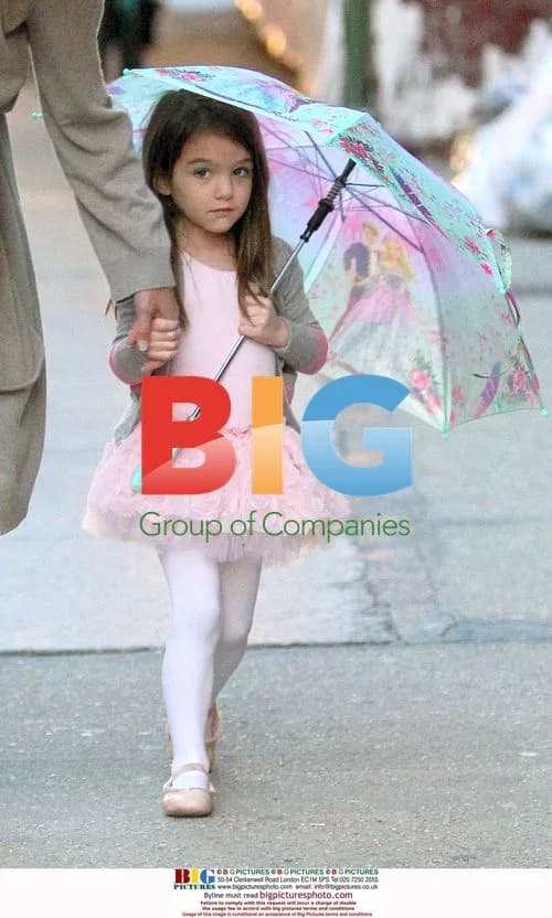 Katie Holmes and Suri Cruise have dinner in NYC