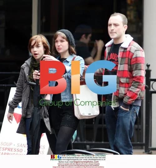 Scarlett Alice Johnson and boyfriend in Vancouver