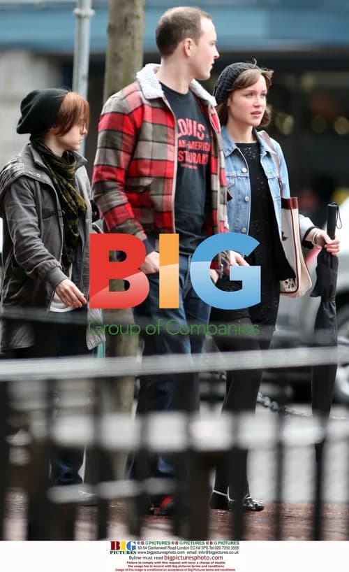 Scarlett Alice Johnson with boyfriend in Vancouver
