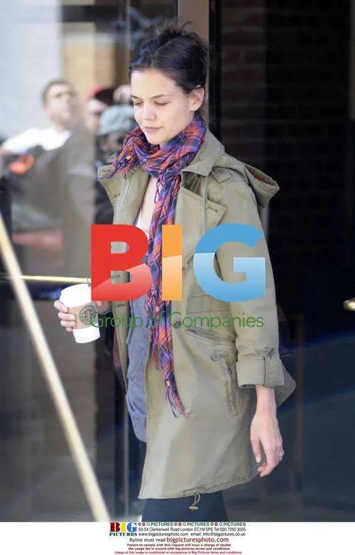 Katie Holmes Exits Apartment in NYC