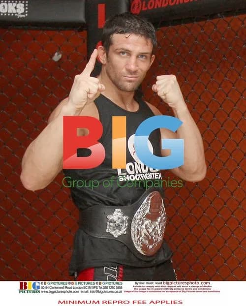 Alex Reid Trains at London Gym