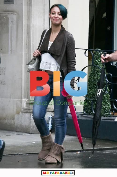 Sugababe Amelle Berrabah Spotted in Mayfair