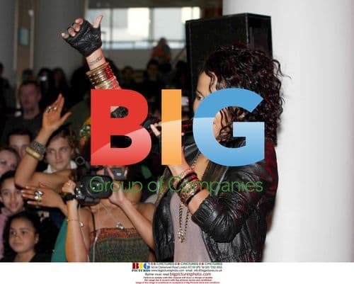 MS DYNAMITE Performs at UK Festival