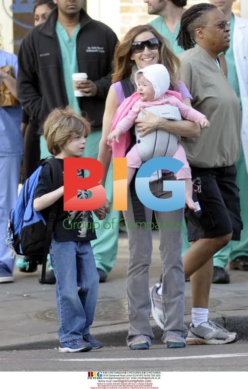 Sarah Jessica Paker with son and daughter