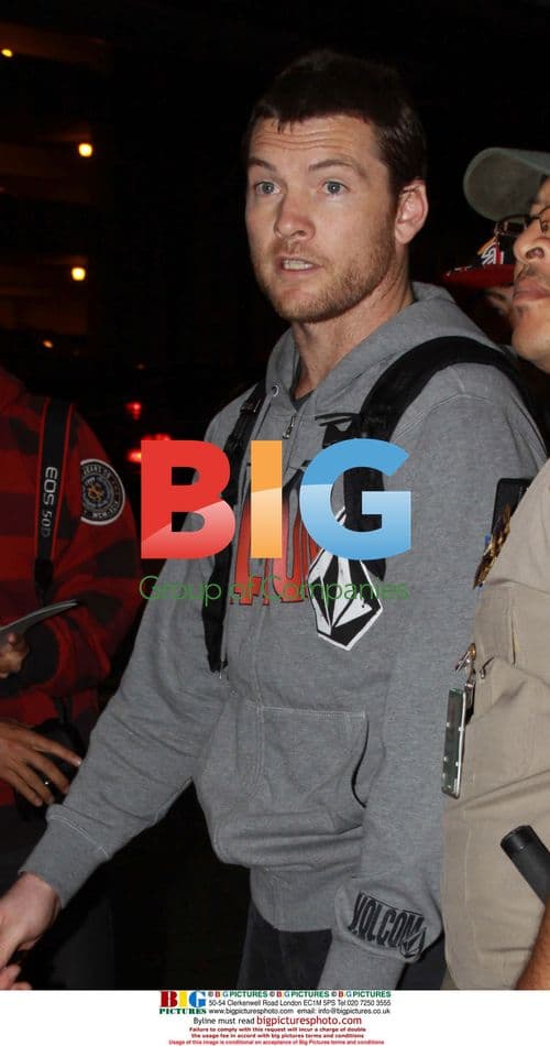 Sam Worthington Signing Autographs at LAX