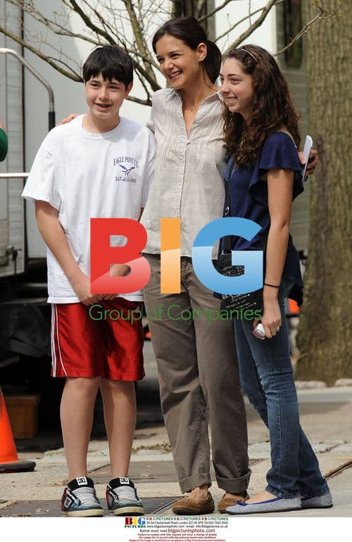Katie Holmes on 'Son of no one' set