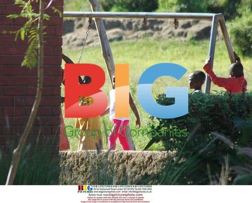 Madonna with daughters in Malawi