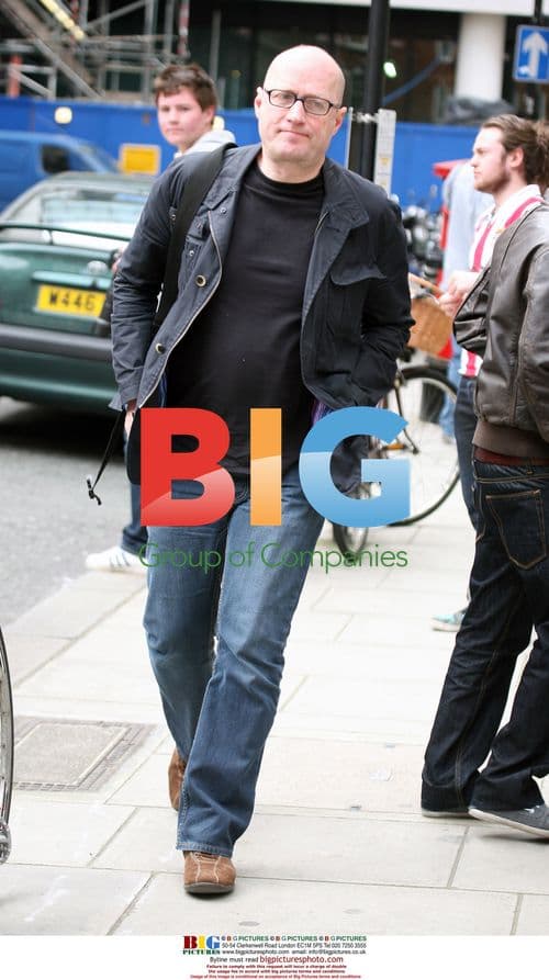 Adrian Edmondson leaving Radio 1