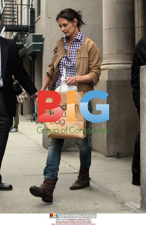 Katie Holmes Shopping in NYC