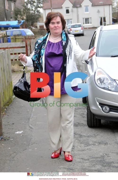 Susan Boyle Poses Outside Home in Scotland