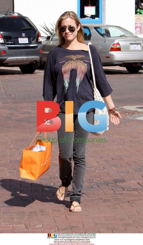 Kristin Cavallari Shopping in Malibu