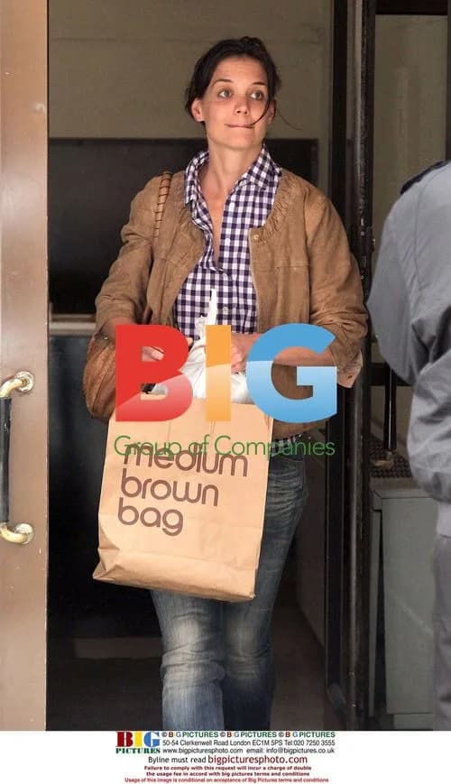 Katie Holmes Shopping in NYC