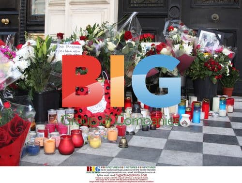 Polish Citizens Gather at London Embassy After Plane Crash