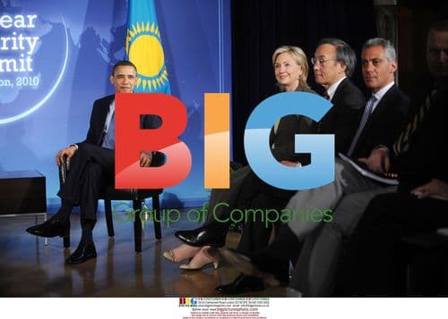 Obama Meets Nazarbayev in Washington