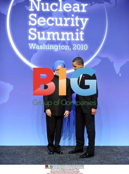 Obama Welcomes Indian PM Singh