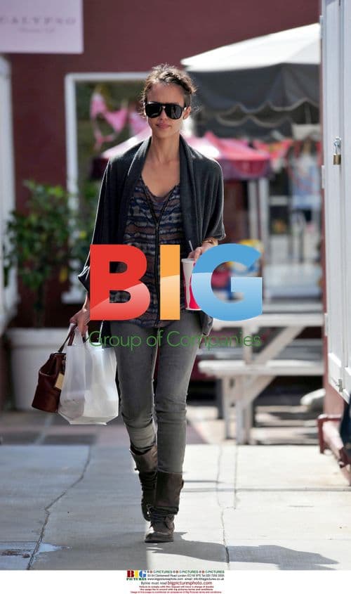 Jessica Alba runs errands in Santa Monica