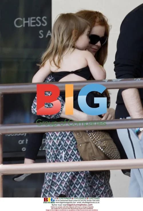 Isla Fisher with daughter Olive Cohen