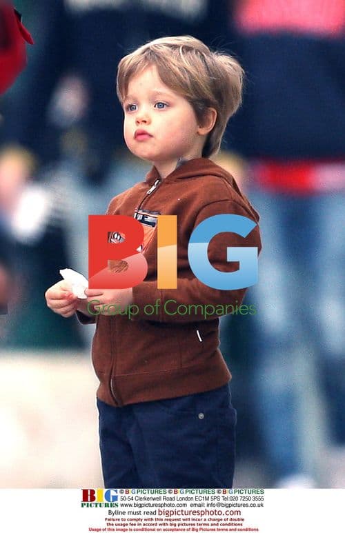 Bill and Jane Pitt with grandkids in Venice