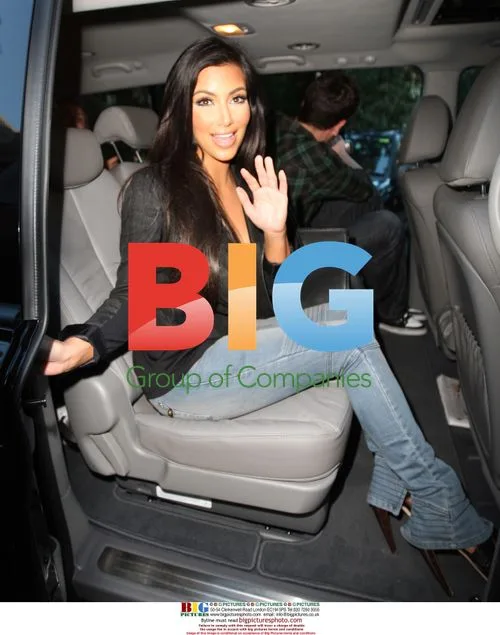 Kim Kardashian Leaving Sydney Hotel
