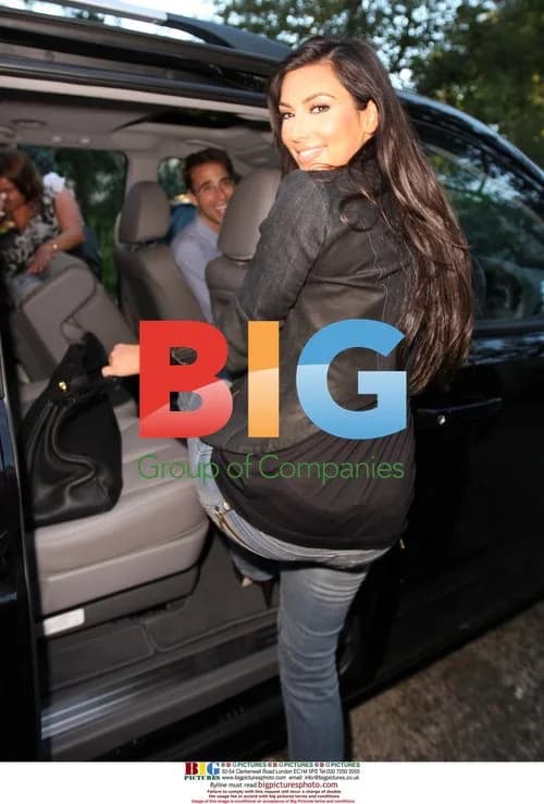 Kim Kardashian Leaving Sydney Hotel