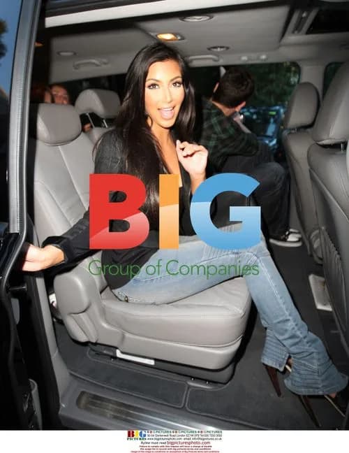 Kim Kardashian Leaving Sydney Hotel