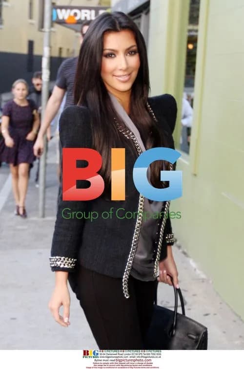 Kim Kardashian Shopping in Sydney