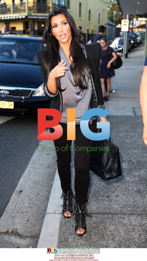 Kim Kardashian Shopping in Sydney
