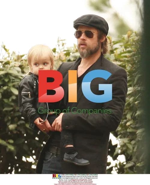 Brad Pitt with kids at park in Venice
