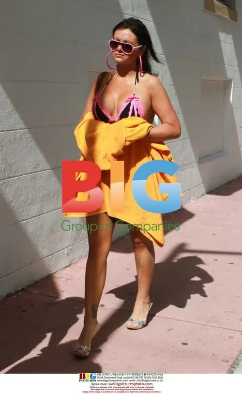 Jersey Shore Girls at the Beach