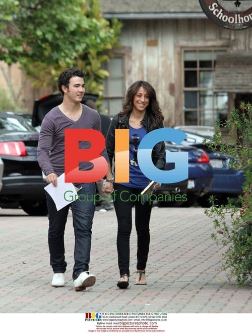 Kevin Jonas and Wife Danielle Shopping in West Hollywood