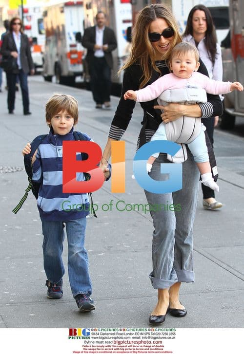 Sarah Jessica Parker takes sons to school