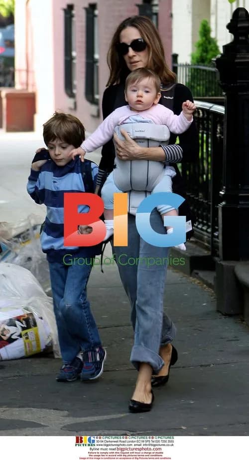 Sarah Jessica Parker walks son to school