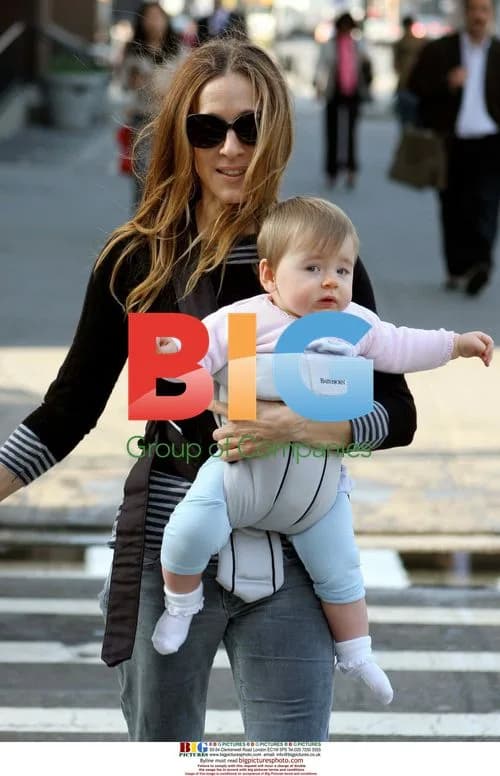 Sarah Jessica Parker walking son to school