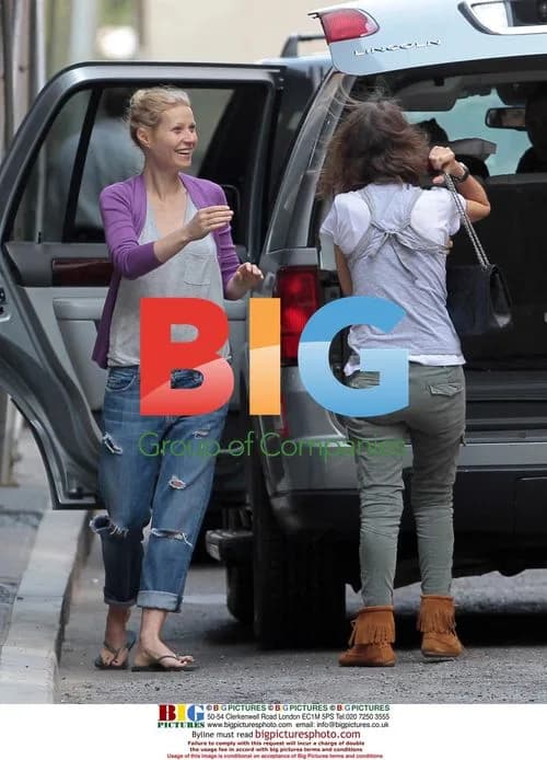 Gwyneth Paltrow Packing Up Car in NYC