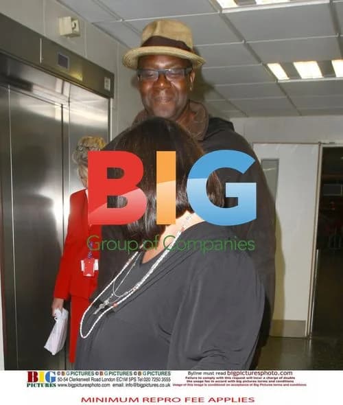 Lenny Henry and Dawn French Arrive from Caribbean Vacation