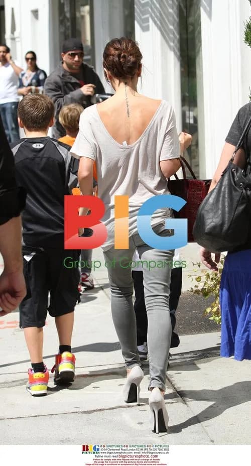 Beckham Family Visits Pinkberry in LA