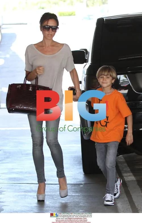 Beckhams Visit Pinkberrys in LA