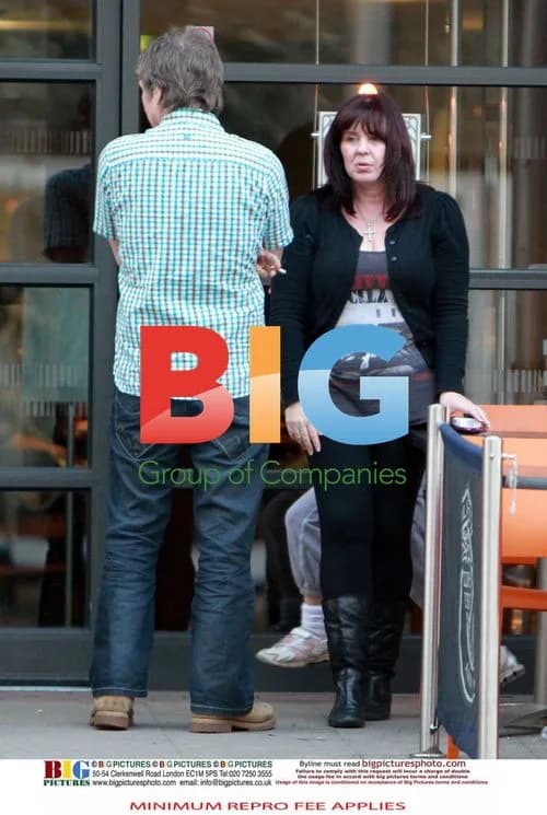 Coleen Nolan and Husband Ray Smoke Outside PizzaExpress