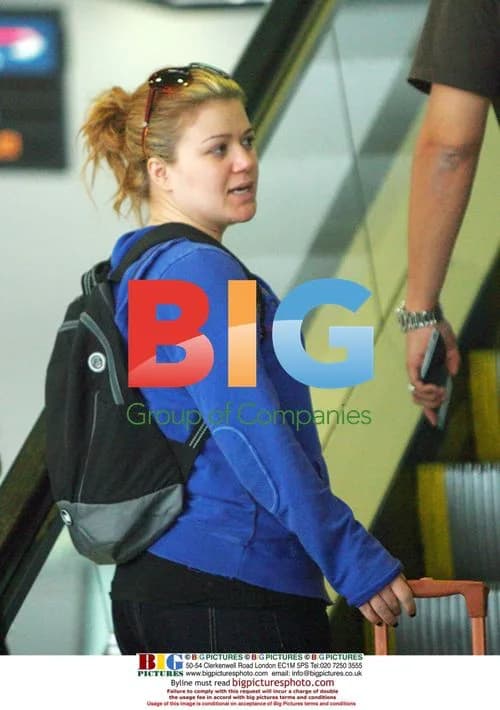 Kelly Clarkson at Perth Airport