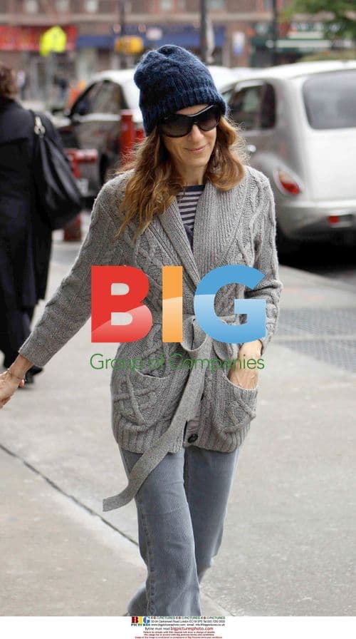 Sarah Jessica Parker Takes Son to School