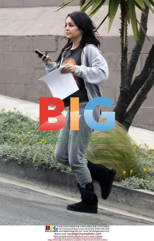 Vanessa Hudgens Leaving Studio