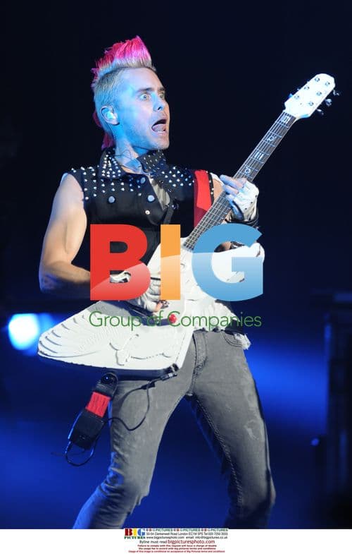 Jared Leto Performs Live with 30 Seconds to Mars